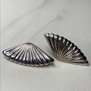 Sterling Silver Art deco Shell-Shaped Earrings
